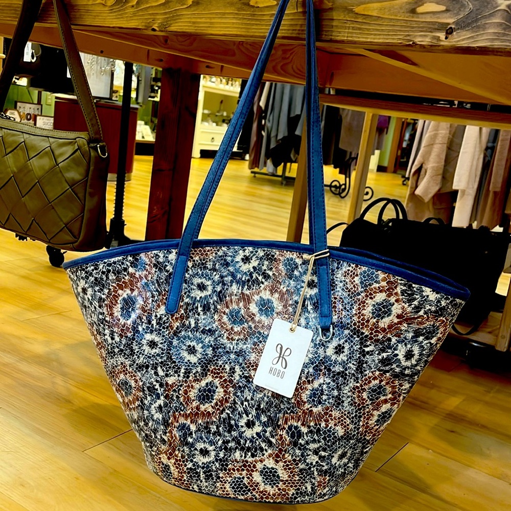 NWT Hobo Ellison Tote Blue Burst